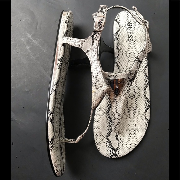 GUESS WOMEN’S SANDALS ANIMAL PRINT BLCK & WHITE - Picture 2 of 7